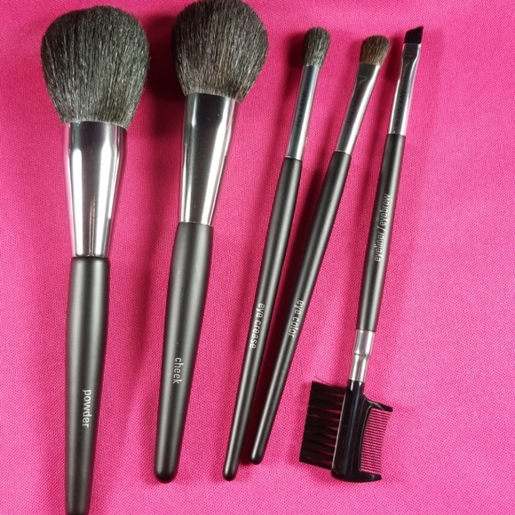 New Mary Kay Brush Collection Set - Picture 2 of 8